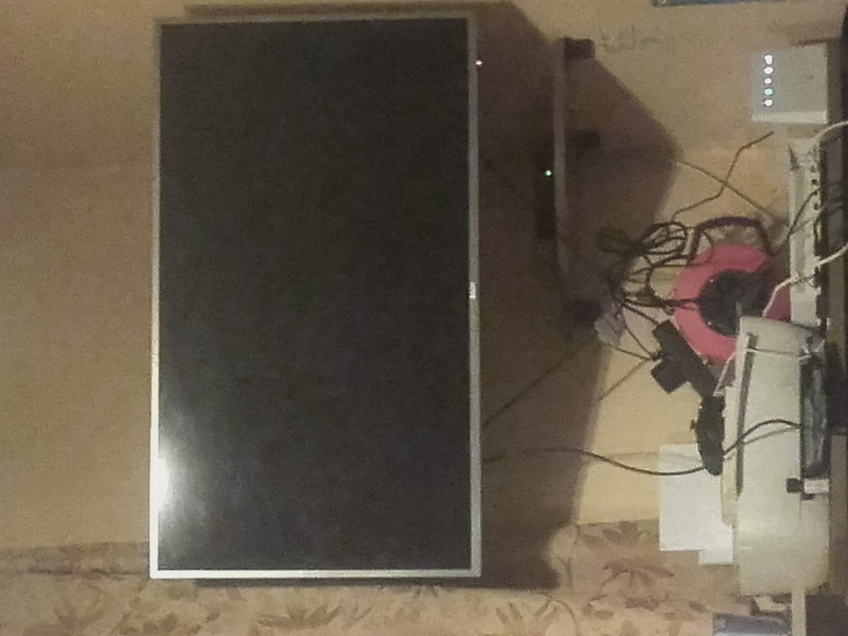 Een Philips Smart TV in een Nederlandse woonkamer, klaar voor een IPTV abonnement