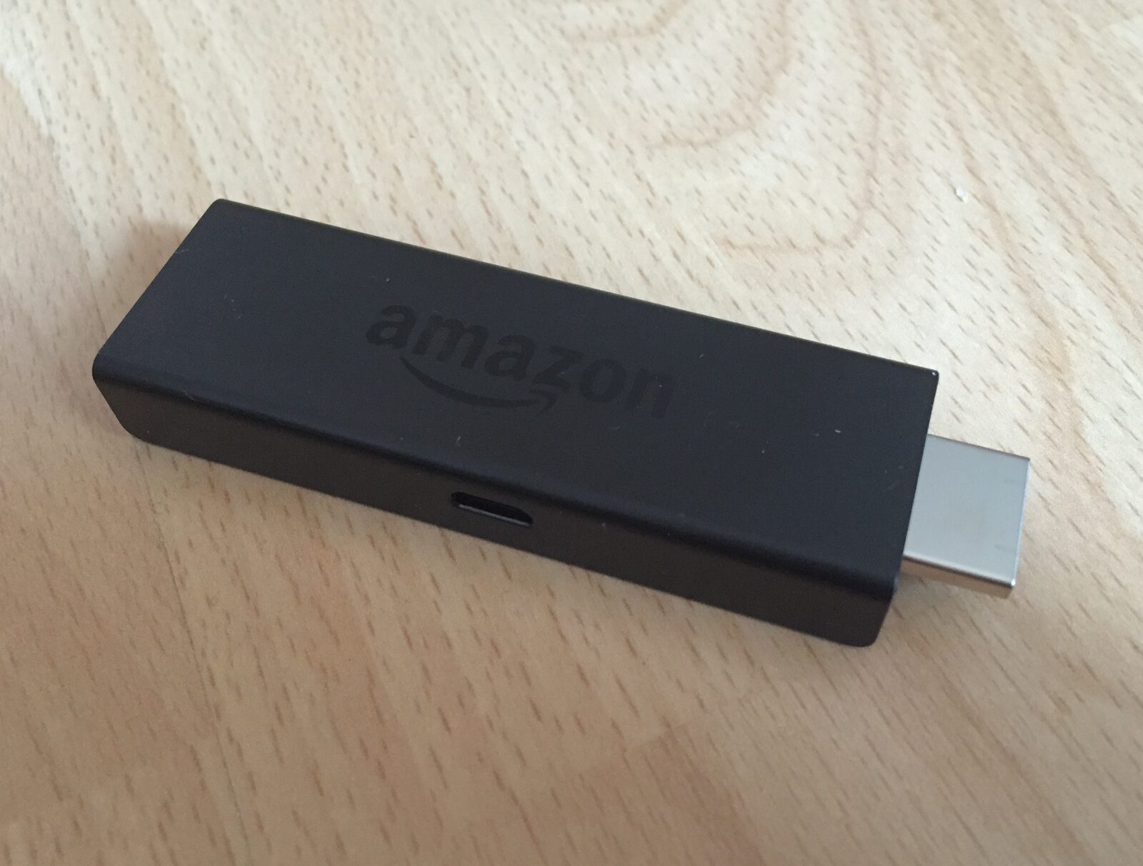 Streaming setup met TV en router — stabiele IPTV-verbinding zonder buffering